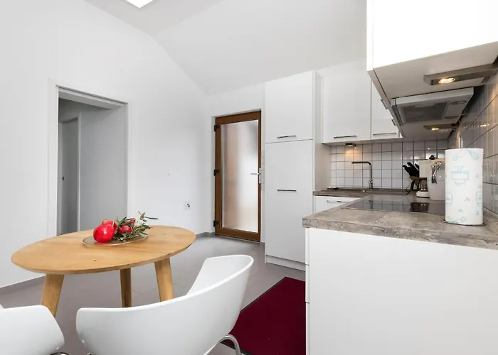 1 Bedroom In *