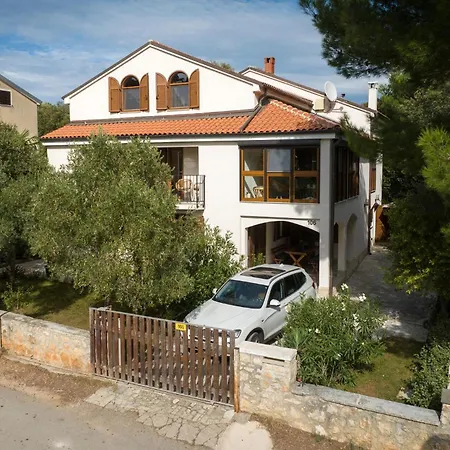 1 Bedroom In アパート